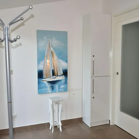 Meerblick Ferienhaus: Modernes Urlaubsdomizil Mit Terrasse Holiday home