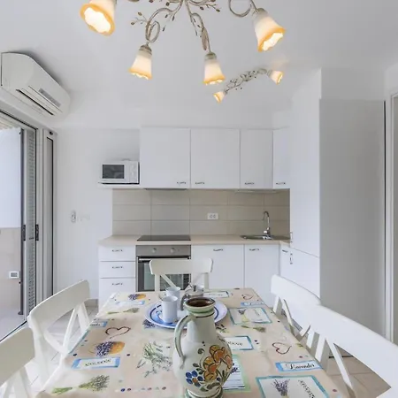 Holiday home Meerblick Ferienhaus: Modernes Urlaubsdomizil Mit Terrasse